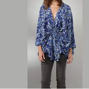 ELIZABETH & JAMES 100% Silk Greta Kimono Floral Blouse Top Shirt Blue Black XS/S